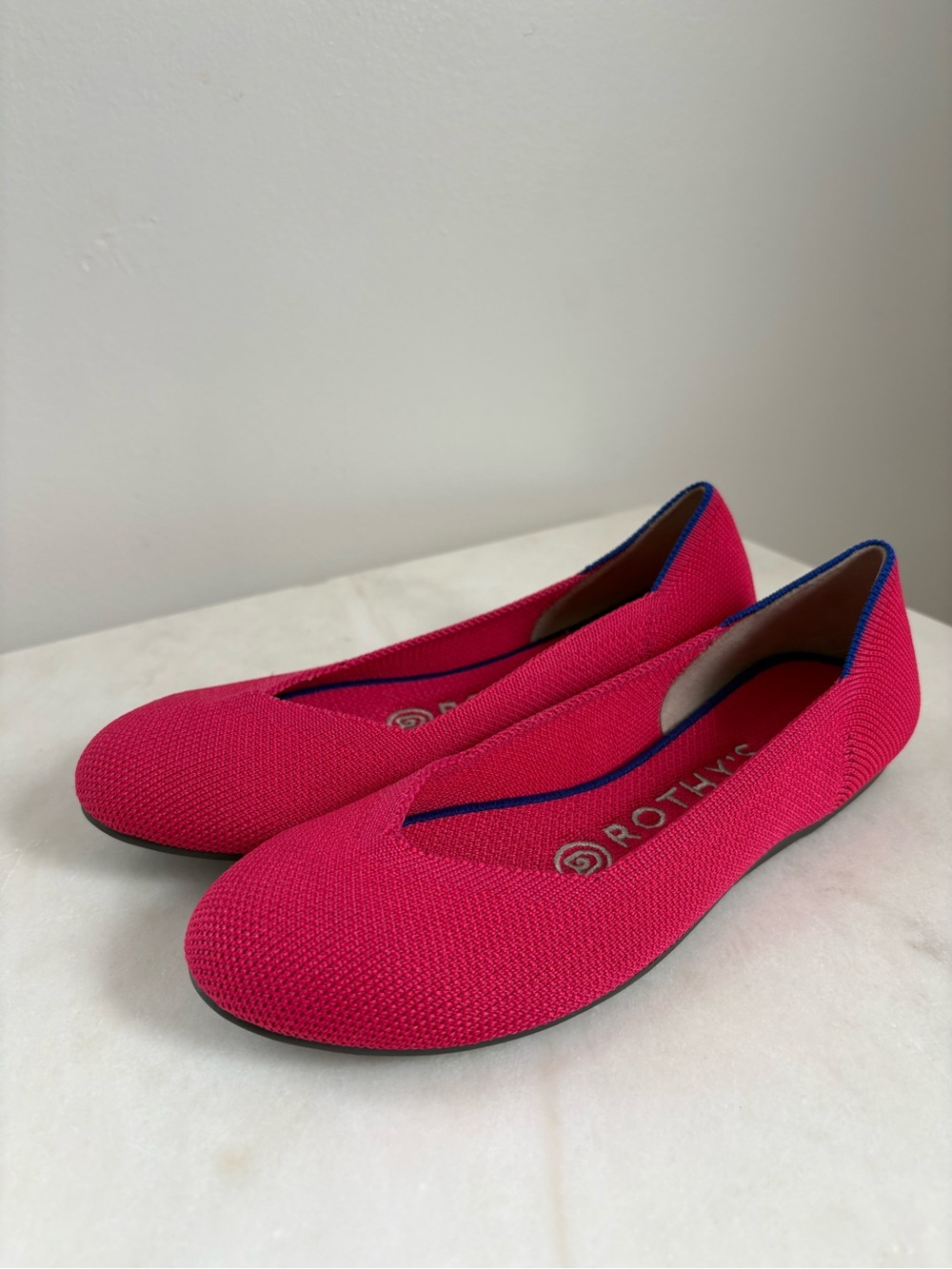 Rothy’s The Point Flats in Fuschia Pink Size 5